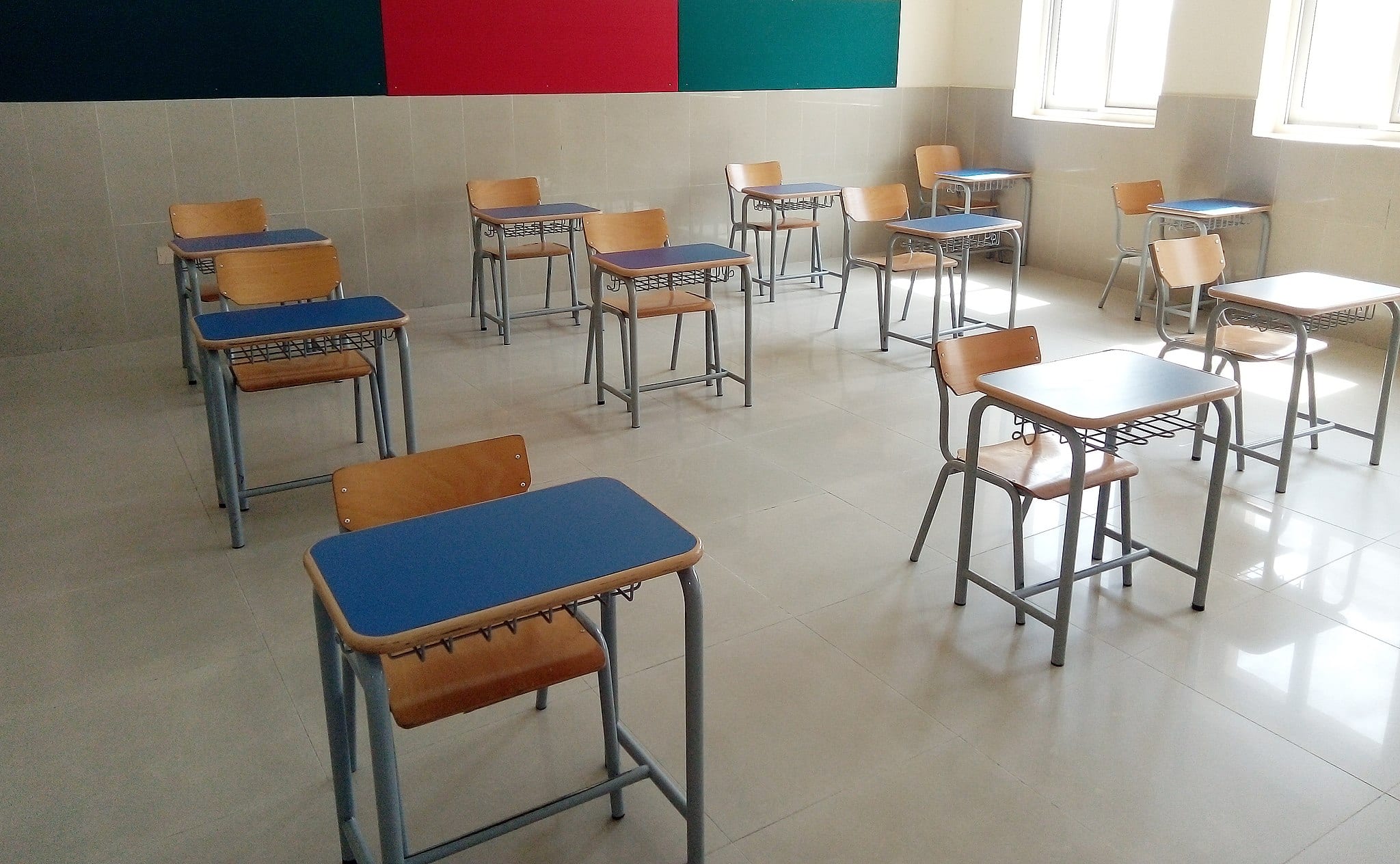 school classroom seating arrangement during the time of COVID-19